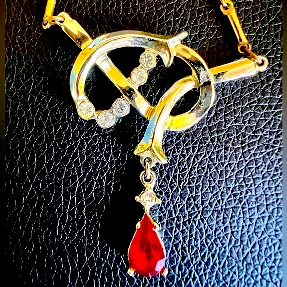 Vintage Twisted Knot Art Nouveau Style Gold Tone Choker Necklace Red Pear Stone - Picture 2 of 7